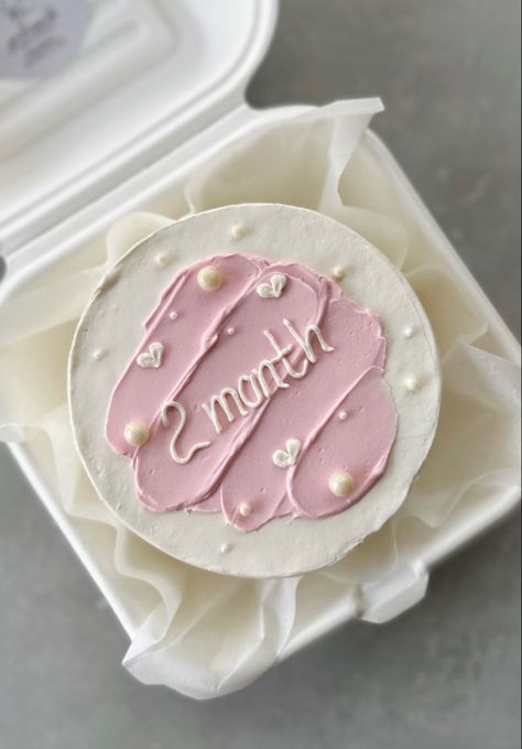 3 Months Cake Ideas, Monthly Cakes For Baby Girl, One Month Cake Baby Girl, Bento Cake For Baby Girl, 1 Month Cake Baby Girl, 1 Month Cake Ideas, 1 Month Bento Cake, Monthly Milestone Cake, 1 Month Birthday Cake