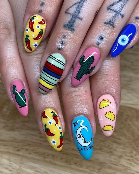 Mexico Holiday Nails, Pinata Nails, Cinco De Mayo Nails Design, Mexico City Nails, Neon Holiday Nails, Hispanic Heritage Nails, Nails Mexican Theme, Mexico Nails Designs, Mexico Nail Ideas