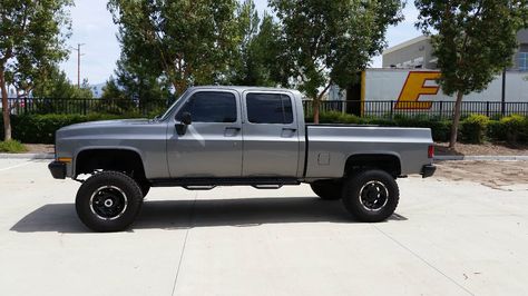 1986 Chevrolet K30 crew cab 4×4 Silverado Chevy K30, Custom Trucks For Sale, Chevy 2500hd, Silverado Crew Cab, Lifted Chevy, Old Pickup Trucks, Old School Cars, Chevrolet Trucks, Offroad Trucks