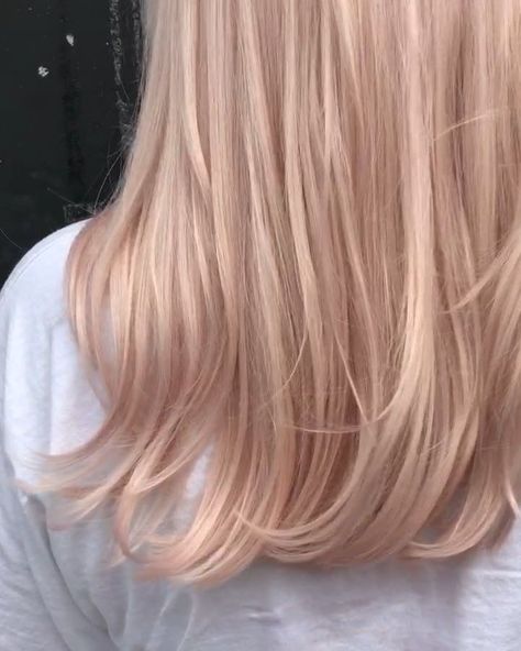 Daenerys Hair, Champagne Blonde Hair, Ethnic Hair, Side Bangs Hairstyles, Champagne Blonde, Ethnic Hairstyles, Head In The Clouds, Strawberry Blonde Hair, Care Hair