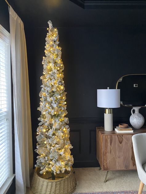 Christmas Tree Slim Decorating Ideas, Pencil Tree Decorating Ideas Christmas, Slim Xmas Tree Decorating Ideas, Slim Christmas Tree Ideas Decorating, Pencil Trees Decorating Ideas, Christmas Tree Ideas Diy, Xmas Playlist, Pencil Christmas Tree Ideas Decorating, Slim Xmas Tree