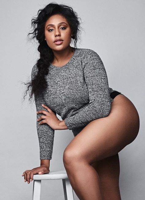 Plus Size Photography, Model Interview, Boudiour Poses, Plus Size Posing, Shooting Studio, Line Dresses, Studio Photoshoot, A Line Dresses, Plus Size Models