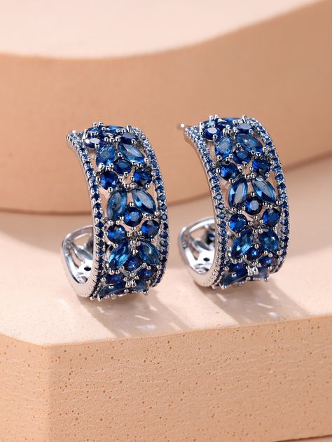 Pendientes de aro con diseño de diamante de imitación Azul    Cobre     Women Fashion Jewelry, size features are:Bust: ,Length: ,Sleeve Length: Desired Wardrobe, Earrings Shein, Embellished Fashion, Spring Earrings, Luxury Earrings, Sparkly Earrings, Rhinestone Decor, Round Stud Earrings, Watches Women Fashion