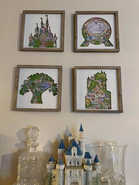 Disney College Program Room Decor, Disney Bedroom Ideas For Adults, Adult Disney Bedroom, Disney Decor Bedroom, Disney Bedroom, 2023 Crafts, Keepsake Ideas, Disney Bedrooms, Disney College Program