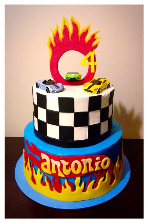 Hot wheels cake Hot Wheels Birthday Party Ideas, Hot Wheels Birthday Party, Bolo Hot Wheels, Hot Wheels Cake, Blaze Birthday, Race Car Cakes, Wheel Cake, Hotwheels Birthday Party, Hot Wheels Party