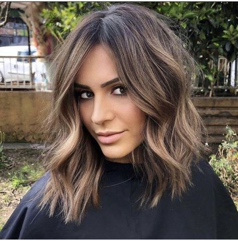 Rambut Brunette, Brunette Hair With Highlights, Brunette Balayage Hair, Brown Hair Balayage, Hair Affair, Short Hair Balayage, Balayage Brunette, Hair Color And Cut, Hair Color Balayage