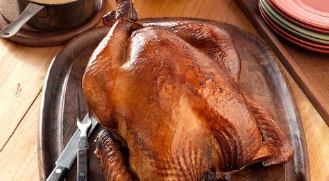 Check out this delicious recipe for Beer-Brined Turkey from Weber—the world's number one authority in grilling. Brining Turkey, Smoked Turkey Brine, Weber Recipes, Bbq Board, Brined Turkey, Weber Grills, Turkey Fryer, Turkey Brine Recipes, Fresh Turkey