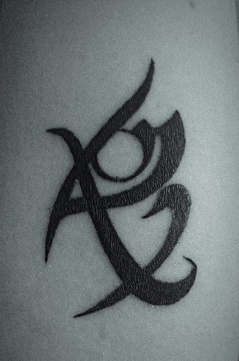 Mortal Instruments Fearless Rune tattoo Shadowhunter Runes Aesthetic, Fearless Rune Tattoo, Angelic Rune Tattoo, Shadow Hunters Tattoo, Shadowhunters Tattoo, Tatos Ideas, Fearless Rune, Rune Tattoos, Angelic Power Rune