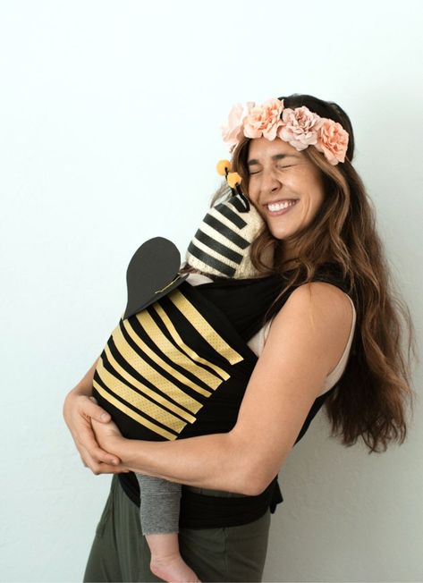 Bumble Bee Costume Diy, Baby Wearing Halloween Costumes, Baby Carrier Halloween Costumes, Baby Bumble Bee Costume, Couples Costumes Cute, Baby Wearing Costumes, Baby Bee Costume, Halloween Costumes Children, Bee Costume Diy