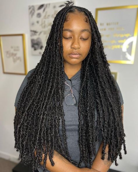 Medium Sized Faux Locs, Waist Length Faux Locs, Pencil Locs, Faux Locs Waist Length, Medium Length Faux Locs, Medium Faux Locs, Artificial Locs, Boho Faux Locs, Faux Loc