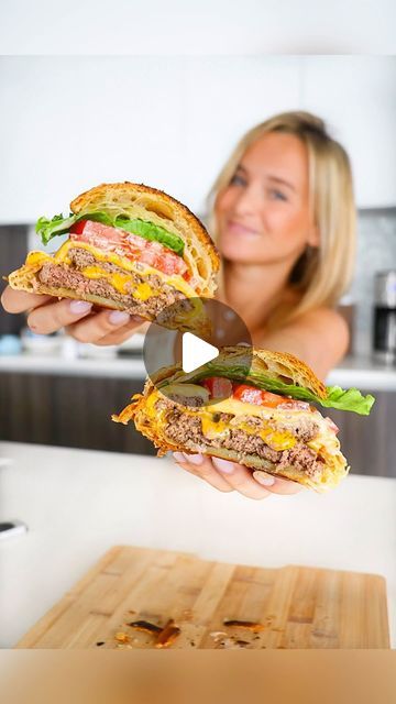 Sam Schnur | Croissant Smash Burger 🫠 | Instagram Croissant Burger, Burger Instagram, Hell N Back, Burger Bites, Smash Burger, Burgers Sandwiches, American Cheese, Best Sandwich, Big Mac