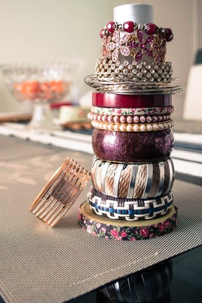 Stack your wayward bracelets and bangles on the Darling DIY Bracelet Tower. This bracelet organizer is a brilliant idea. Diy Bracelet Storage, Diy Bracelet Holder, Boho Berry, Jewelry Storage Solutions, Bracelet Storage, Bracelet Organizer, Bracelet Holders, Necklace Storage, Hanging Necklaces