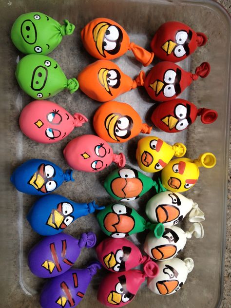 DIY balloon angry birds Angry Birds Party Games, Angry Birds Party Ideas, Bird Birthday Party Ideas, Angry Bird Game, Diy Angry Birds, Angry Bird Party, Angry Birds Birthday Party Ideas, Market Day Ideas, Bird Diy