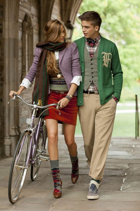 Ralph Lauren Rugby, shitty in all the right ways Prep Fashion, Estilo Preppy Chic, Estilo Ivy League, Style College, Stile Preppy, Estilo Ivy, Ralph Lauren Fall, Ivy League Style, Ivy Style