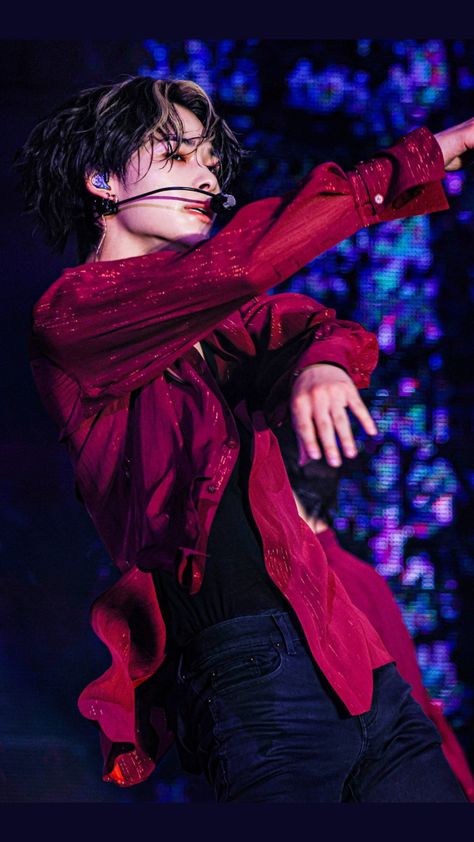 Niki Enha Concert, Niki Photo, Niki Concert, Riki Nishimura, He Is My Everything, Concert Aesthetic, Red Petals, Nishimura Riki, Red Fits