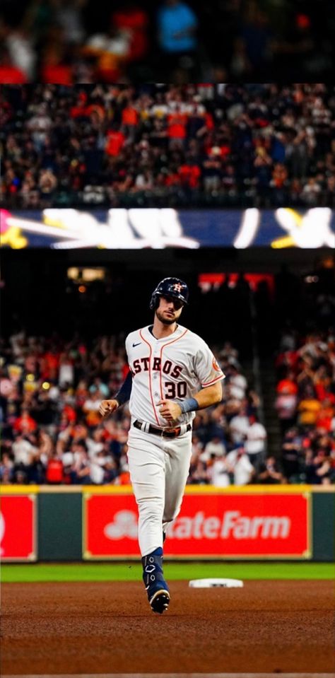 Astros Wallpaper Aesthetic, Kyle Tucker Astros Wallpaper, Space City Astros, Astros Game, Mlb Wallpaper, Houston Astros Baseball, Astros Baseball, Houston Astros, Mlb