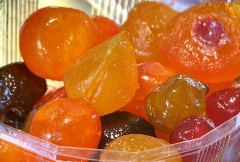 Fruits confits maison Candied Fruit Recipes, Fruit Song, Confit Recipes, Pasta Calories, Candied Fruit, Juicing For Health, Fruit Snacks, Fruit Desserts, Fruit Recipes