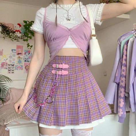 Popular Clothes, Pleated Plaid Skirt, 2010s Fashion, Cute Skirt Outfits, Purple Skirt, Kawaii Fashion Outfits, Heart Chain, Purple Top, Alternative Outfits