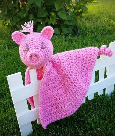 Spike the Pig Lovey - Auburn Elephant Crochet Lovey Free Pattern, Quick Crochet Gifts, Lovey Crochet, Gifts For Babies, Lovey Pattern, Crochet Lovey, Crochet Decrease, Snuggle Blanket, Lovey Blanket