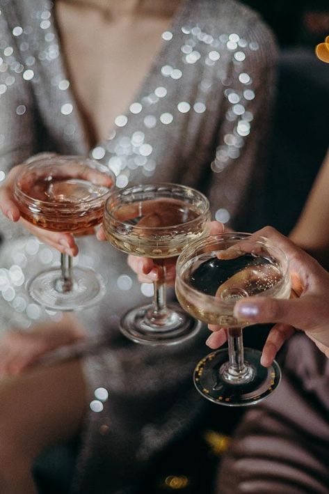 Lingerie Shower, Winter Warmers, New Year’s Eve, Christmas Mood, Story Instagram, New Years Party, Cozy Winter, Nouvel An, Cocktail Recipes