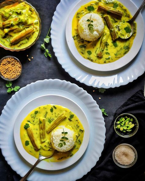 Plating Ideas Indian Food, Indian Food Garnish Ideas, Indian Food Presentation Ideas At Home, Daal Chawal Photography, Kadhi Chawal Photography, Plating Indian Food, Plating Ideas For Indian Food, Indian Food Decoration Ideas, Dish Plating Ideas