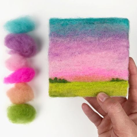 Snowy Chicago, Tovad Ull, Felt Squares, Wet Felting Projects, Needle Felting Diy, Wool Felt Projects, Pastel Sunset, Felted Wool Crafts, Felt Pictures