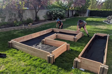 These Lego-Like Bricks Make Building a Raised Garden Bed a Snap | Wirecutter Brick Raised Garden Beds, Raised Bed Corners, Raised Garden Bed Corners, Brick Raised Beds, Garden Blocks, Planter Wall, Building Raised Garden Beds, Building A Raised Garden, Diy Raised Garden