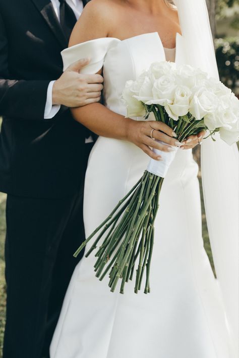 #flowers #weddingflowers #florals #roses #whiteroses #longstem #roseaesthetic #wedding #classicwedding #bride #bridal Classic White Rose Bouquet, Long Stem White Roses Wedding Bouquet, White Long Stem Rose Bouquet, Large White Rose Bridal Bouquet, Long Stem Rose Bouquet, Long Stem White Rose Bouquet, White Garden Rose Bridal Bouquet, Wedding Challenge, Classic Wedding Bouquet