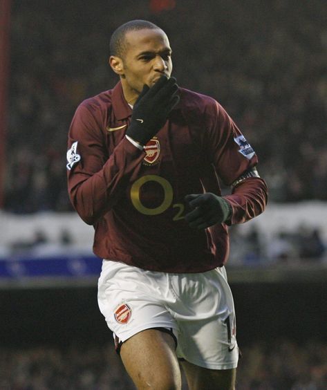 Thierry Henry Arsenal, Thierry Henry, Arsenal, Soccer, Football, Arsenal Fc