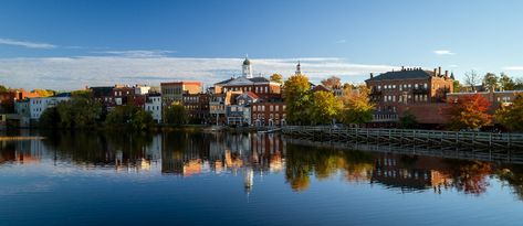 8 Beautiful New Hampshire Scenic Drives Worth Exploring Exeter New Hampshire, Canobie Lake Park, Small Towns In California, Day Trips From Boston, White Mountain National Forest, Hampton Beach, Lake Winnipesaukee, Lost River, Gorgeous Scenery