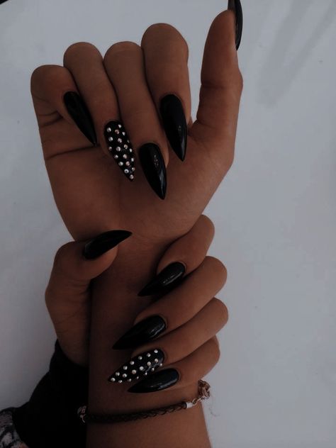 Black Stiletto Nails Halloween, Spooky Season Nails Simple, Rock Star Nails Designs, Black Metal Nails, Nail Pic Ideas, Rock And Roll Nails Design, Punk Rock Nails Designs, Black Evil Eye Nails, Punk Nails Acrylic