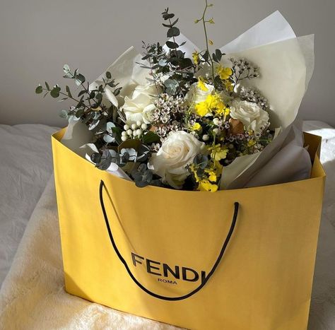 #fendi #datenight Fendi Aesthetic, Geya Shvecova, Flowers Yellow, Heart Sign, Instagram Highlight Icons, Fashion Lookbook, Happy Saturday, Quote Aesthetic, Flowers Photography