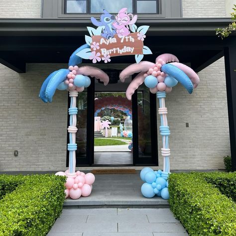 | 7️⃣th birthday party - STITCH theme 🩵🌴 #stitch #stitchtheme #7thbirthday #balloons #balloongarland | Instagram Lilo And Stitch Birthday Party Ideas, Stitch And Angel Birthday Party, Stitch Party Ideas, Stitch Themed Birthday Party, Stitch Birthday Party Ideas, Lilo And Stitch Birthday Party, Birthday Stitch, Stitch Birthday Party, Stitch Party