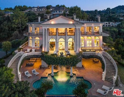 Enormous Calabasas Mansion Tops This Week's 10 Biggest Homes | realtor.com® Big Mansions, Mediterranean Style Home, Mediterranean Style Homes, Real Estates Design, Los Angeles Homes, Gorgeous View, Big Houses, Mediterranean Style, Santa Barbara