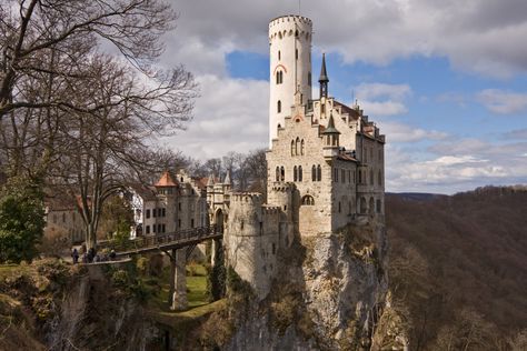 Castle House Island, Lichtenstein Castle, Medieval Germany, Hohenzollern Castle, Base Housing, Castles To Visit, Romantic Road, Gothic Castle, German Village