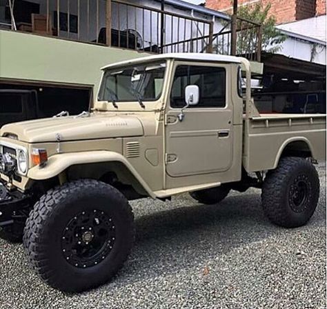 FJ45 Land Cruiser! Land Cruiser Pick Up, Fj40 Landcruiser, Toyota Cruiser, Toyota Lc, Toyota Fj40, Toyota 4x4, Overland Vehicles, Toyota Trucks, Expedition Vehicle