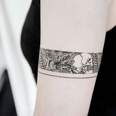 Upper Armband Tattoo, Armband Tattoo Meaning, Armband Tattoo Design, Upper Arm Tattoos, Arm Band Tattoo, B Tattoo, Tattoo Bracelet, Tattoo Designs For Girls, Band Tattoo