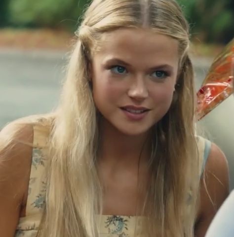 Gabriella Wilde, No Ordinary Girl, Blonde Hair Girl, Bright Blonde, Blonde Hair Looks, Hair Appointment, Shades Of Blonde, Love Hair, Hairstyles For School