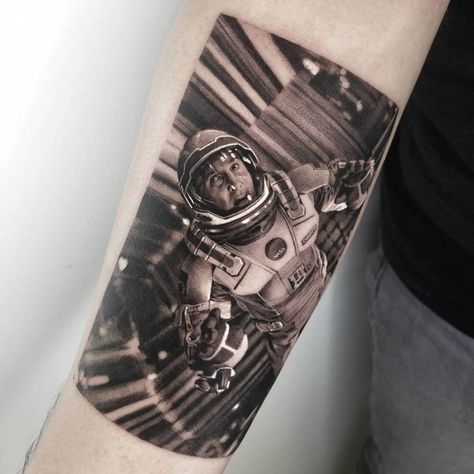 Amazing tattoo Do Not Go Gentle, Interstellar Movie, Movie Tattoos, Greek Tattoos, Realism Tattoo, Interstellar, 5 Hours, Black And Grey Tattoos, A Tattoo