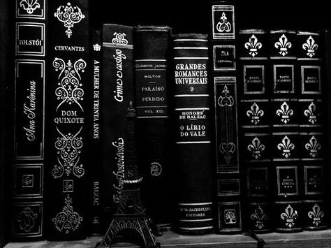 Gothic Academia, Gothic Books, Victorian Vampire, Vampire Aesthetic, Catty Noir, Fotografi Digital, Matthew Daddario, Slytherin Aesthetic, Dark Romance Books