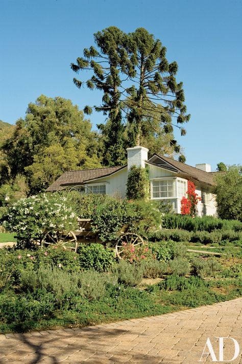 Fairytale Houses, San Ysidro Ranch, The Hacienda, Storybook House, Cute Cottages, Storybook Homes, California Ranch, San Ysidro, Vintage House Plans