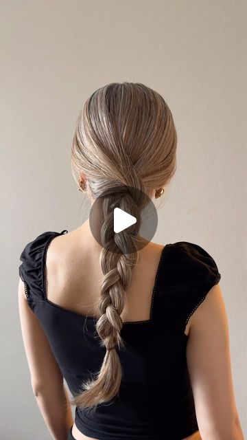 Michelle | Romanticizing life through hair on Instagram: "A tip to elevate your basic three strand braid. 🩷

Stud earrings @leletny 

#braidslover #hairhowto #hairhack #easyhairstyles #hairtrends #hairinspo #hairfashion" Braids On Yourself, Basic Braids, Three Strand Braid, Strand Braid, Romanticizing Life, March 7, Hair Hacks, Hair Trends, Hair Inspo