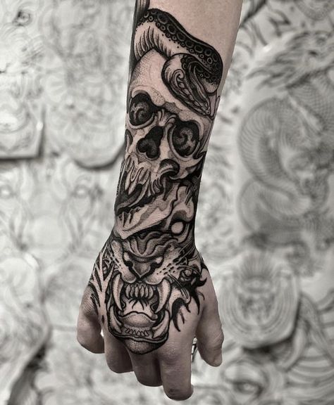 Dragon Tattoos For Men, Skull Hand Tattoo, Forearm Sleeve Tattoos, Cool Forearm Tattoos, Crazy Stuff, Badass Tattoos, Hand Tattoos For Guys, Best Sleeve Tattoos, Tattoo Sleeve Designs