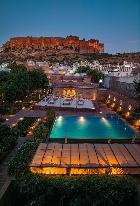 Raas Hotel Jodhpur, Raas Jodhpur, Mehrangarh Fort, Places To Visit In India, Hong Kong Hotels, Family Vacay, Tokyo Hotels, Rooftop Restaurant, Walled City