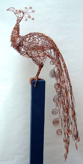 Extraordinary Line And Wire Sculptures (4) Drátěná Socha, Chicken Wire Sculpture, Chicken Wire Art, Dekorasi Bohemia, Copper Wire Art, Wire Sculptures, Wire Art Sculpture, Willow Weaving, Art Wire