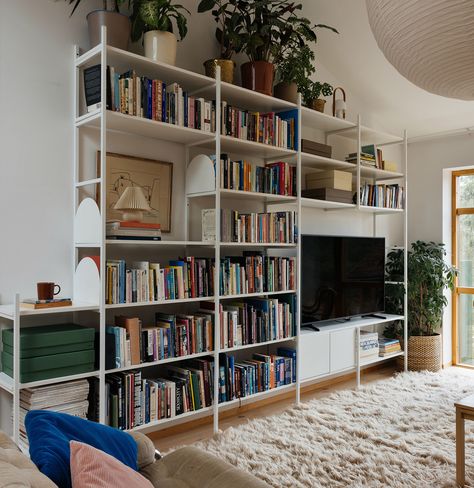 Magically just hide your TV in to the Portal Shelf 🪄 Tv Shelf Design, Hide Your Tv, Tv Regal, Bookshelves With Tv, Open Bookshelves, Tv Shelf, Small Bookshelf, Bookshelf Desk, The Portal