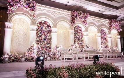 JW Marriot Hotel Jakarta Dua Mutiara Ballroom 2024.01.07 by White Pearl Decoration Dekorasi Wedding, Marriot Hotel, Engagement Dress For Bride, Wedding Stage Backdrop, Reception Backdrop, Wedding Halls, Flower Garland Wedding, Wedding Stage Design, Hospital Interior