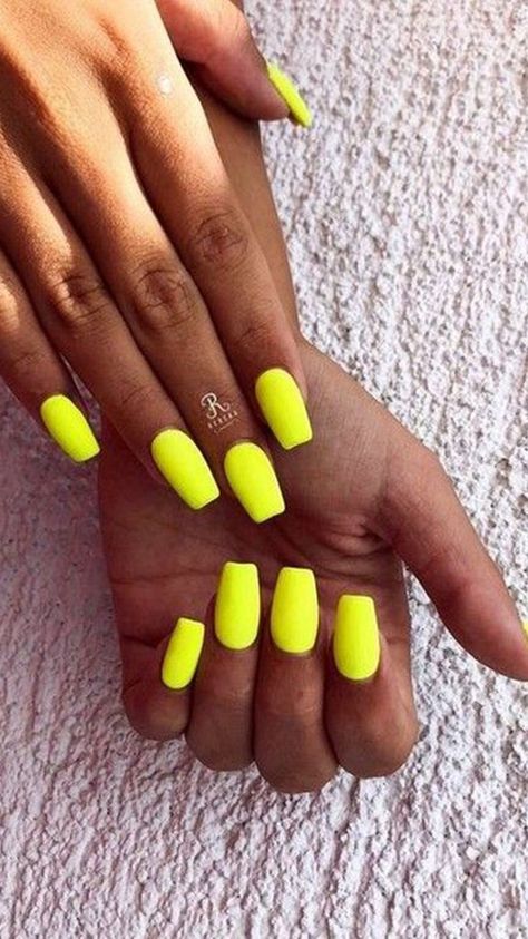 Neon Nail Art Designs, Bright Summer Acrylic Nails, Neon Yellow Nails, Neon Nail Art, Neon Acrylic Nails, Yellow Nail Art, Yellow Nails Design, Yellow Nail, Bright Nails