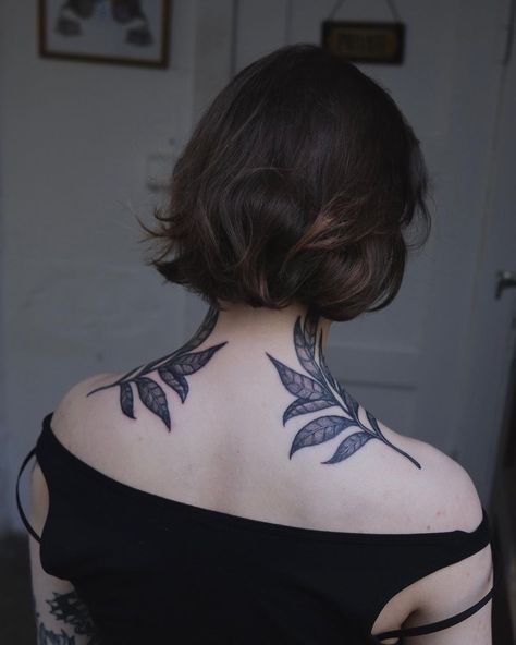 Shoulder Leaves Tattoo, Leaves Collar Bone Tattoo, Shoulder Neck Tattoo, Shoulder Neck Tattoos, Neck Shoulder Tattoo, Floral Neck Tattoo, Botanical Tattoos, Nape Tattoo, Botanical Tattoo