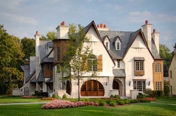 Illinois Houses, Suburban Mansion, Hinsdale Illinois, Mansion Exterior, Storybook Homes, House Redesign, Timeless Architecture, Dream Mansion, Traditional Exterior